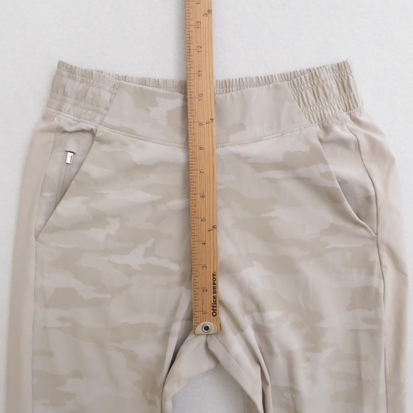 Athleta Brooklyn Camo Jogger Pants Womens Size 0 Beige Athletic Comfort - Picture 6 of 10